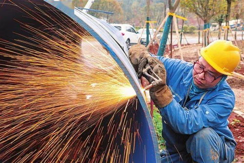 黨旗紅 勞動(dòng)美丨全國(guó)工人先鋒號(hào)東江引水工程項(xiàng)目部 以匠心工程確保群眾用水無(wú)憂